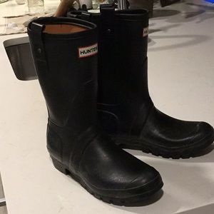 Hunter boots 8M / 9F 11” tall